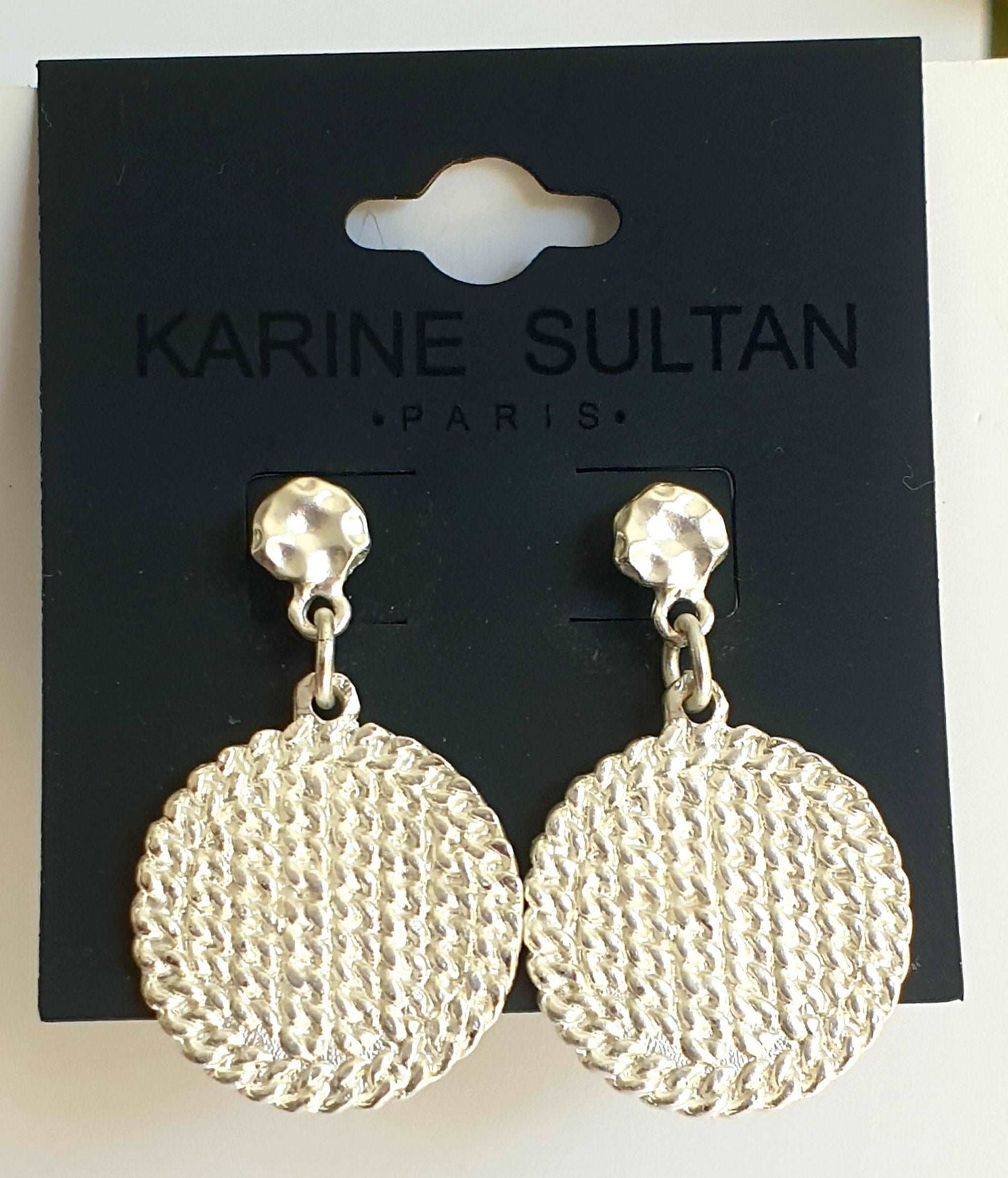 E68912 Boucles d'oreilles pendantes pièce de monnaie cubaine - Karine SultanKarine Sultan