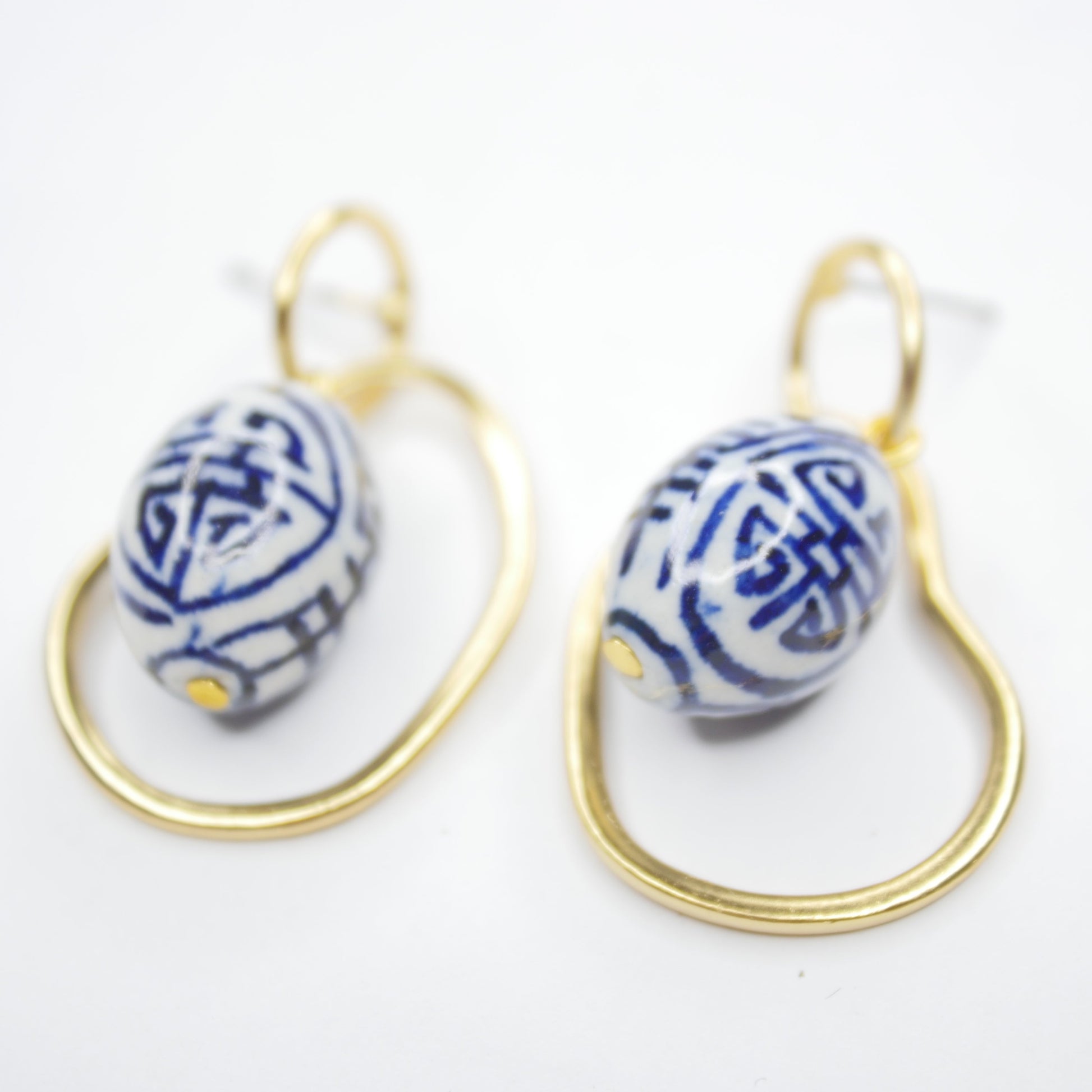 E72512 Boucles d'oreilles inspiration chinoise - Karine SultanKarine Sultan